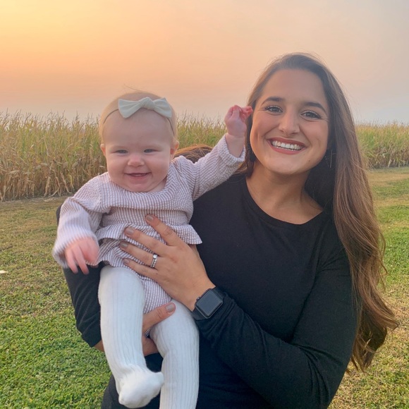 Meet the Posher Other - Meet your Posher, Emily